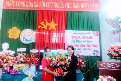 Trường MN Đức Thắng tổ chức toạ đàm ngày 20/11 cho tập thể CBGVNV.