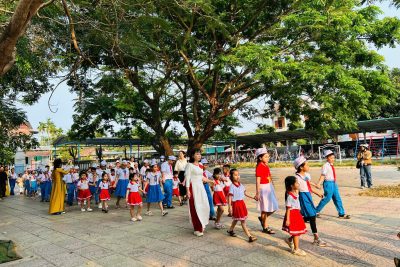 HOẠT ĐỘNG THĂM QUAN, TRẢI NGHIỆM TRƯỜNG TIỂU HỌC DÀNH CHO TRẺ MG 5 TUỔI.